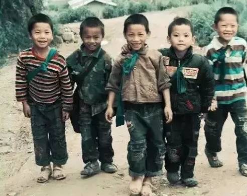 你是否还记得那个时候一起读小学的日子吗?