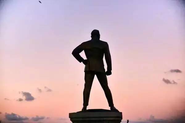 记住永远不要和层次不同的人争辩!(深度好文)