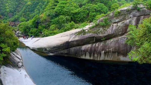 龙潭沟.jpg 龙潭沟.jpg